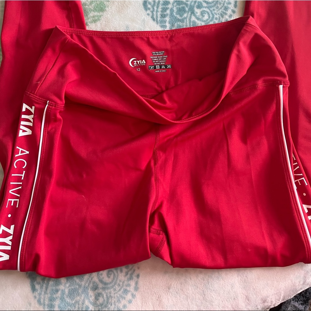 Size 12 Zyia leggings